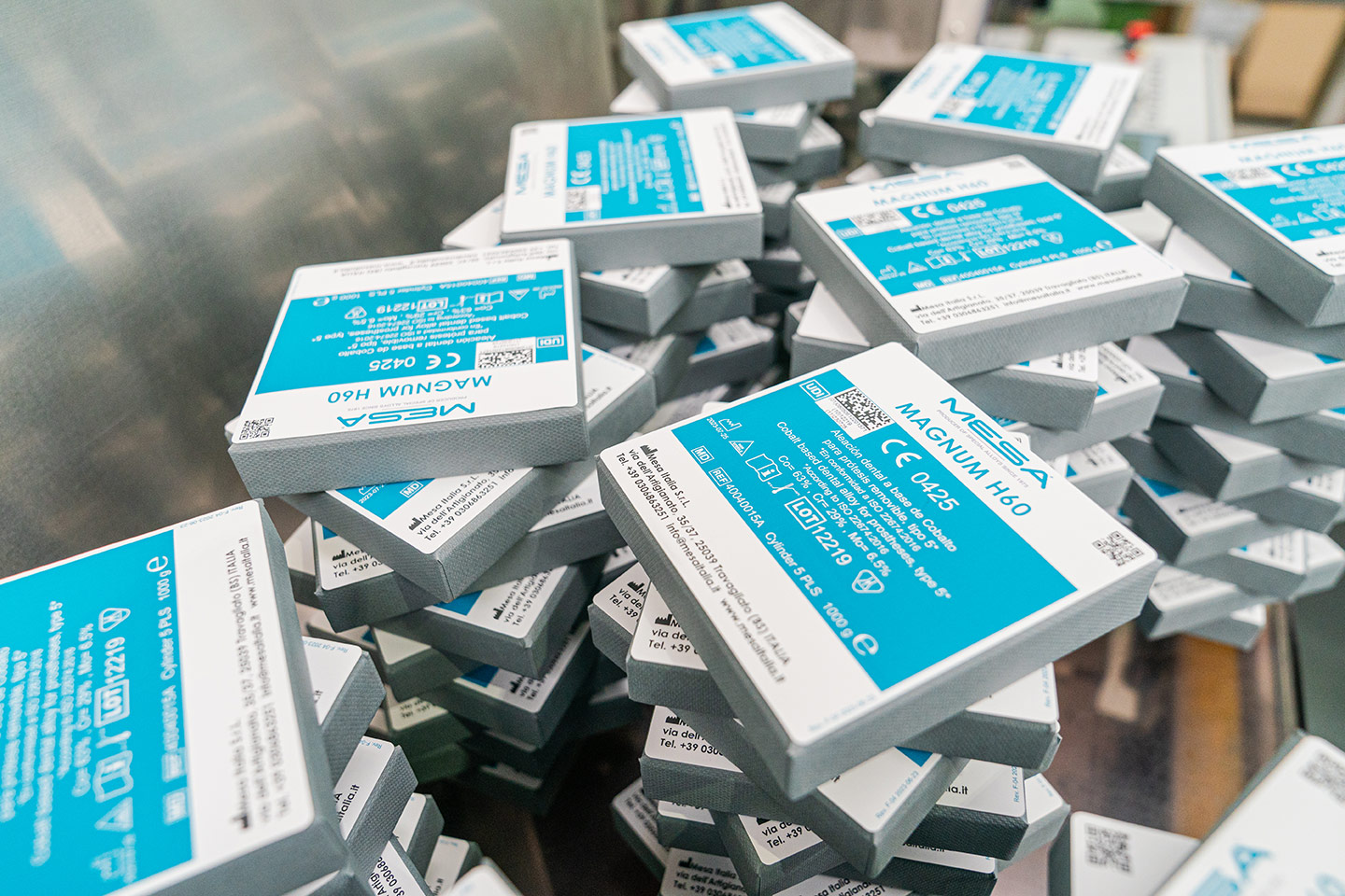 Productos Mesa Italia &mdash; aleaciones e implantes dentales